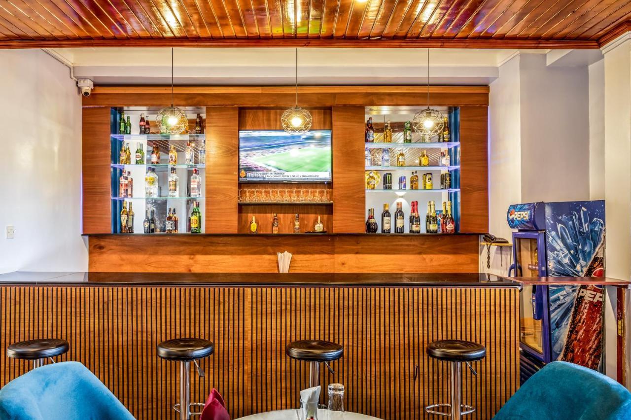 Entebbe Traveller'S Hotel Εξωτερικό φωτογραφία