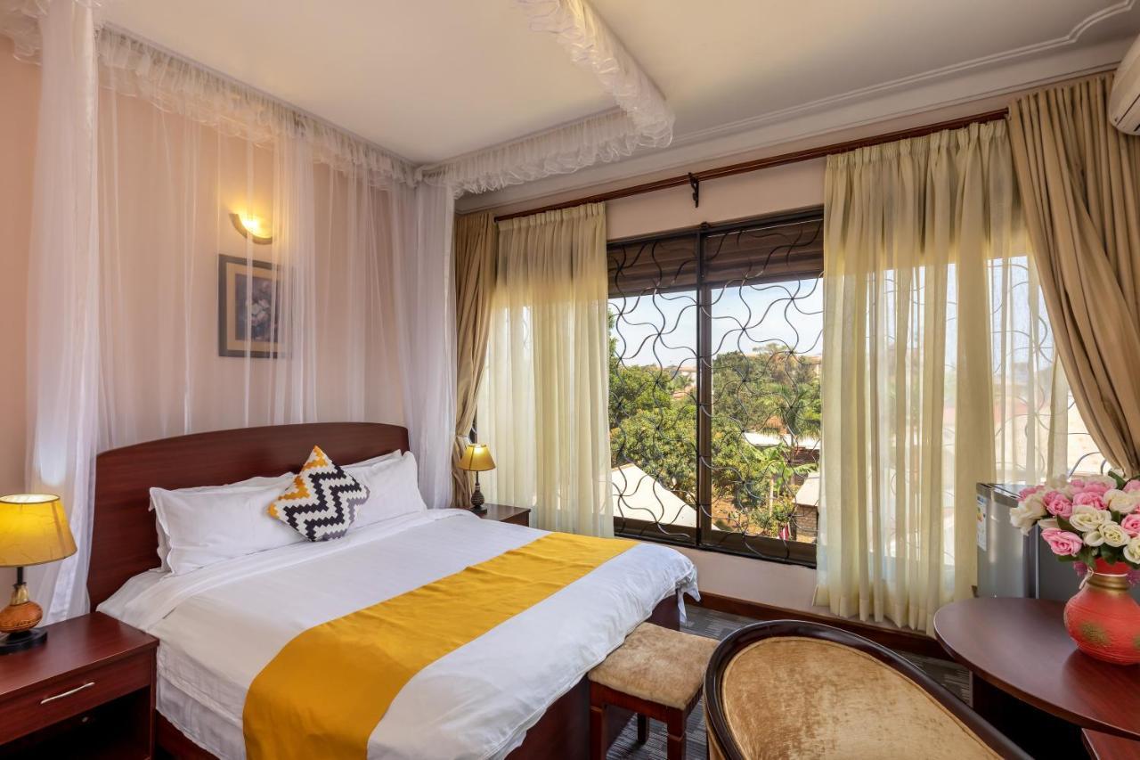 Entebbe Traveller'S Hotel Εξωτερικό φωτογραφία