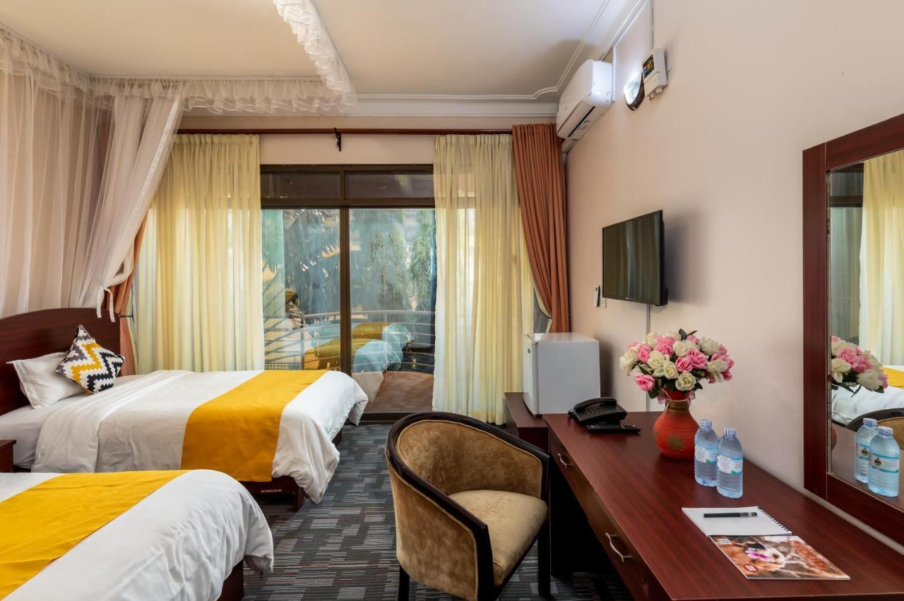 Entebbe Traveller'S Hotel Εξωτερικό φωτογραφία