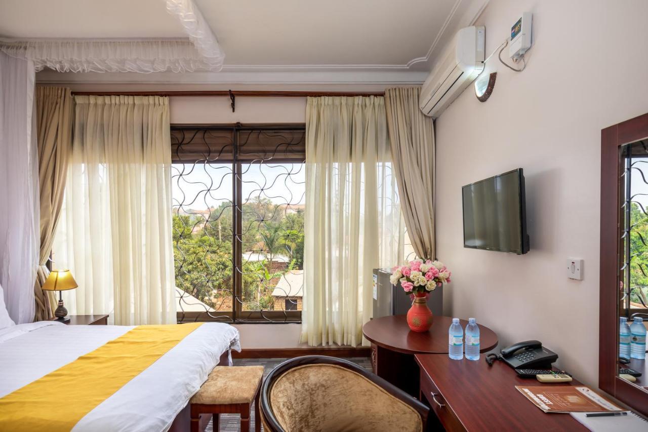 Entebbe Traveller'S Hotel Εξωτερικό φωτογραφία