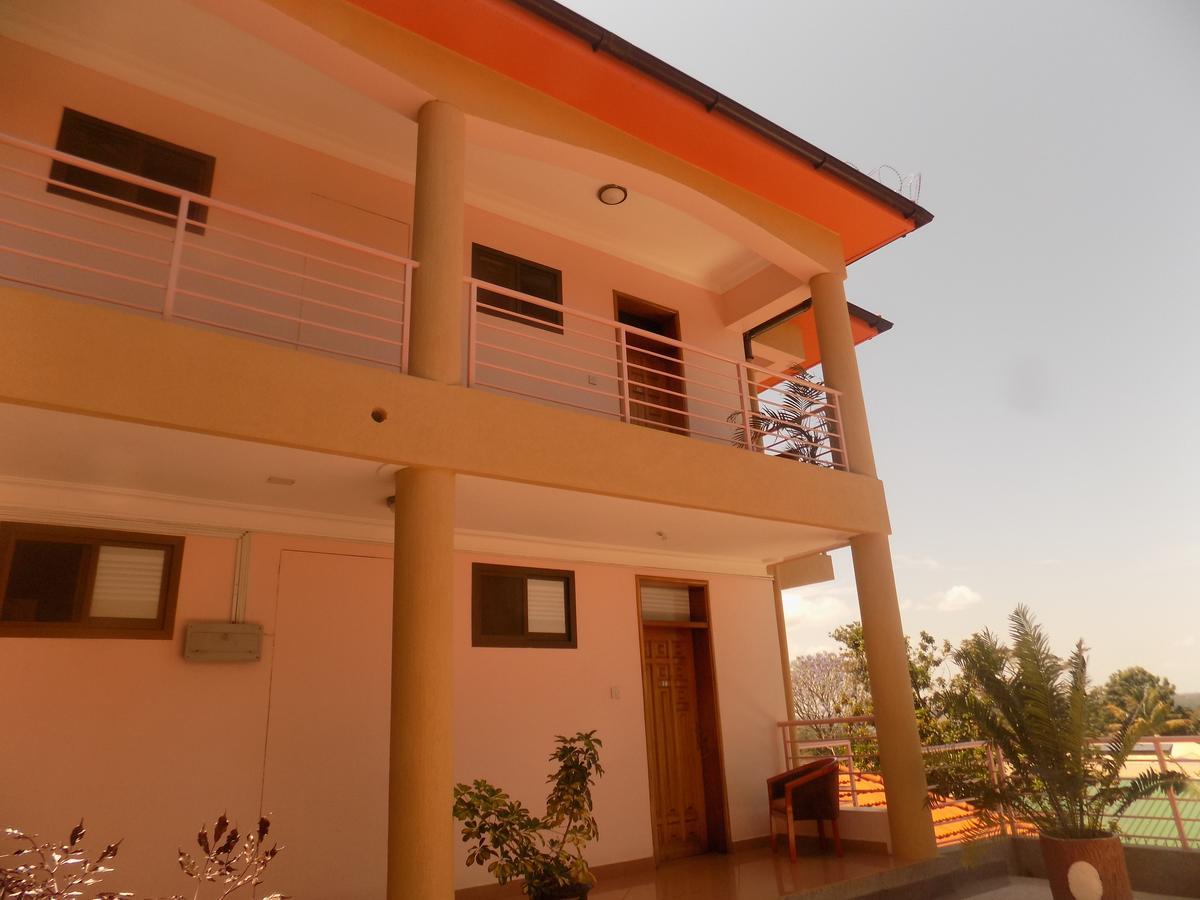 Entebbe Traveller'S Hotel Εξωτερικό φωτογραφία