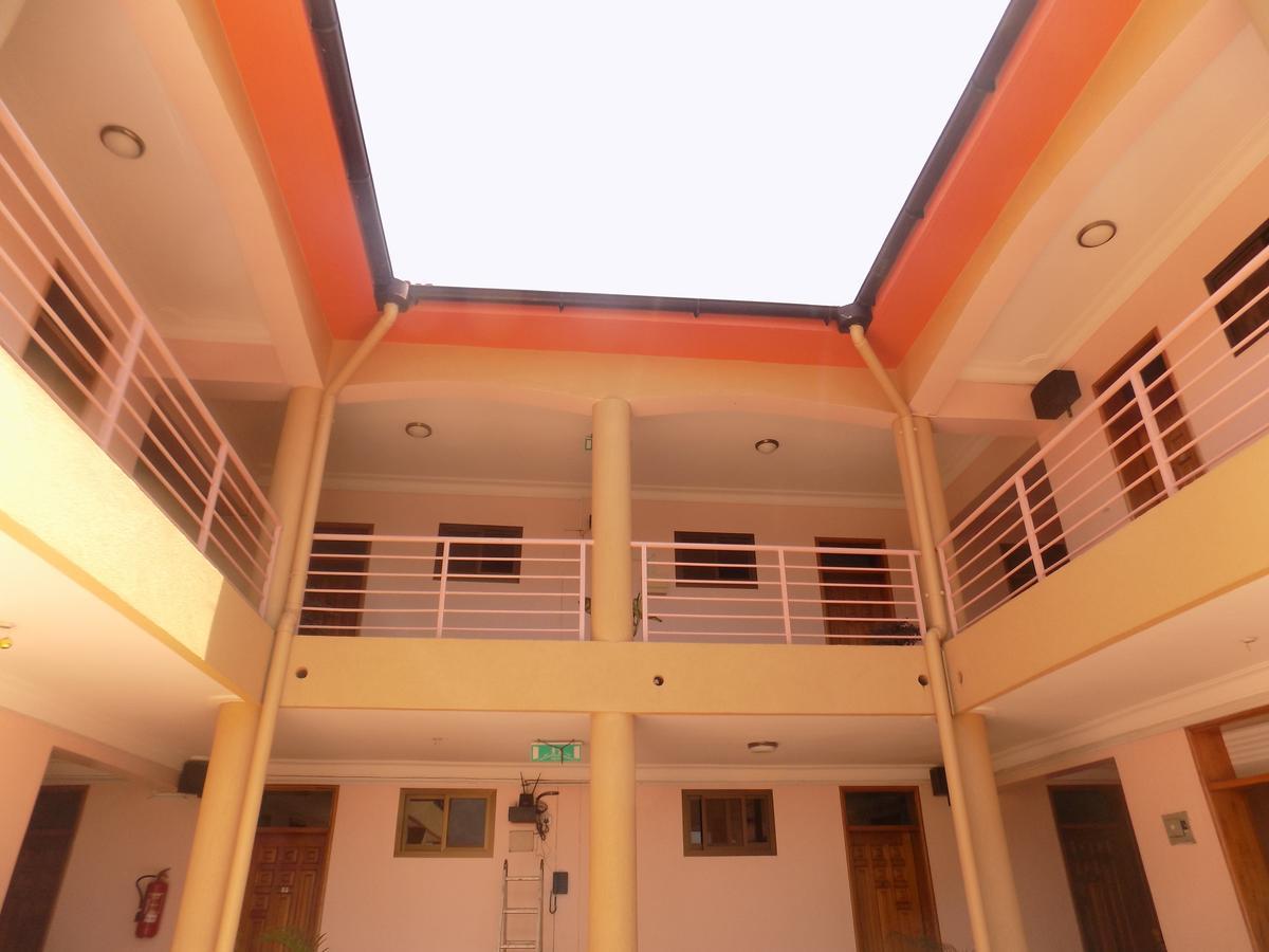 Entebbe Traveller'S Hotel Εξωτερικό φωτογραφία