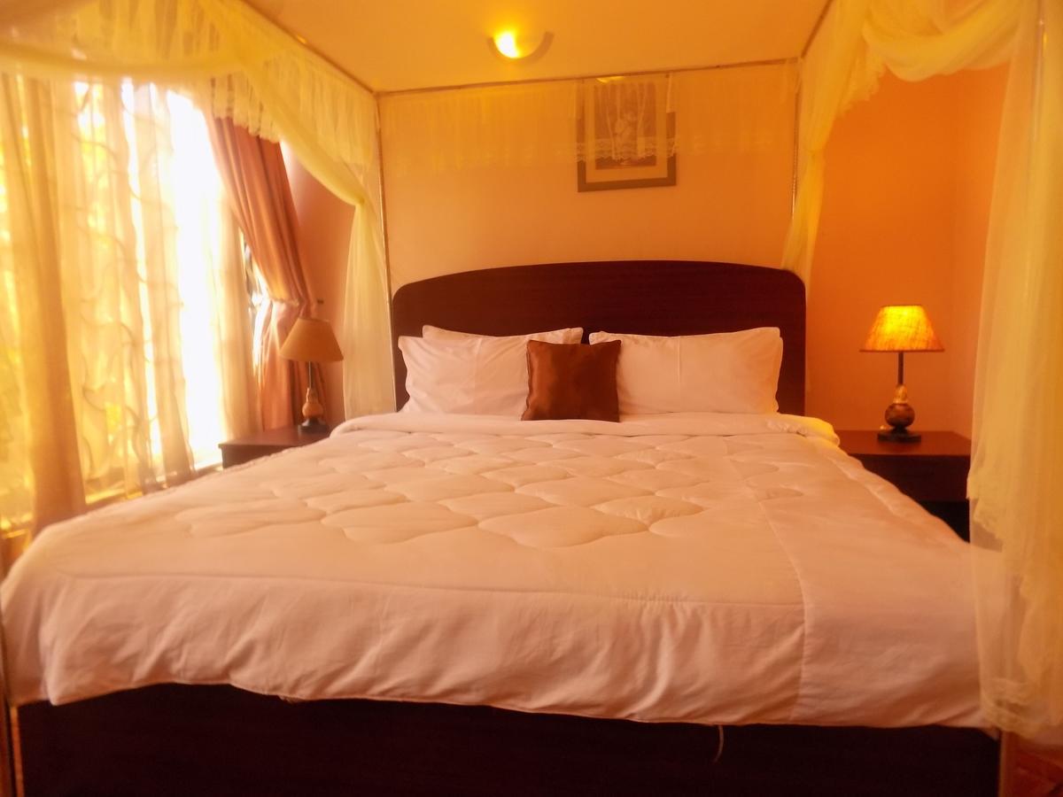 Entebbe Traveller'S Hotel Εξωτερικό φωτογραφία