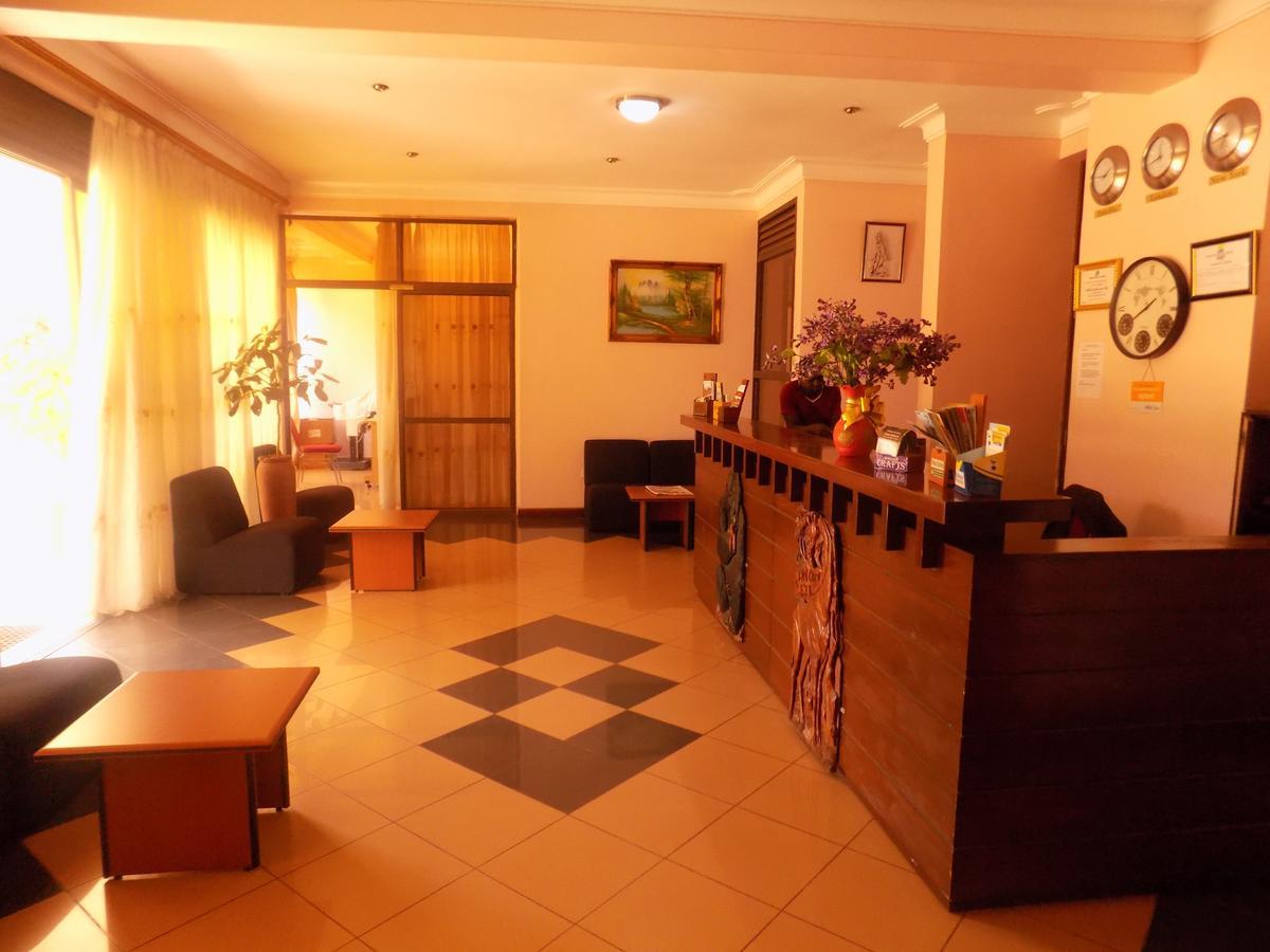 Entebbe Traveller'S Hotel Εξωτερικό φωτογραφία