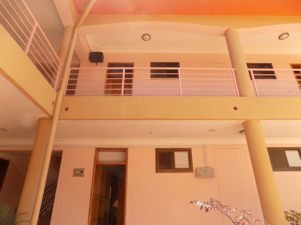 Entebbe Traveller'S Hotel Εξωτερικό φωτογραφία
